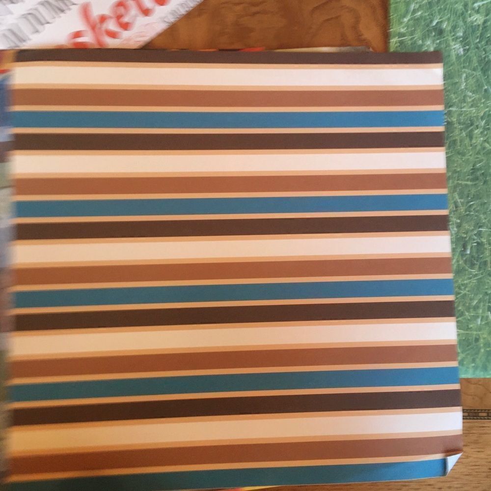 FOOTBALL SCRAPBOOK Kit with Extra Matching Paper - Picture 6 of 11